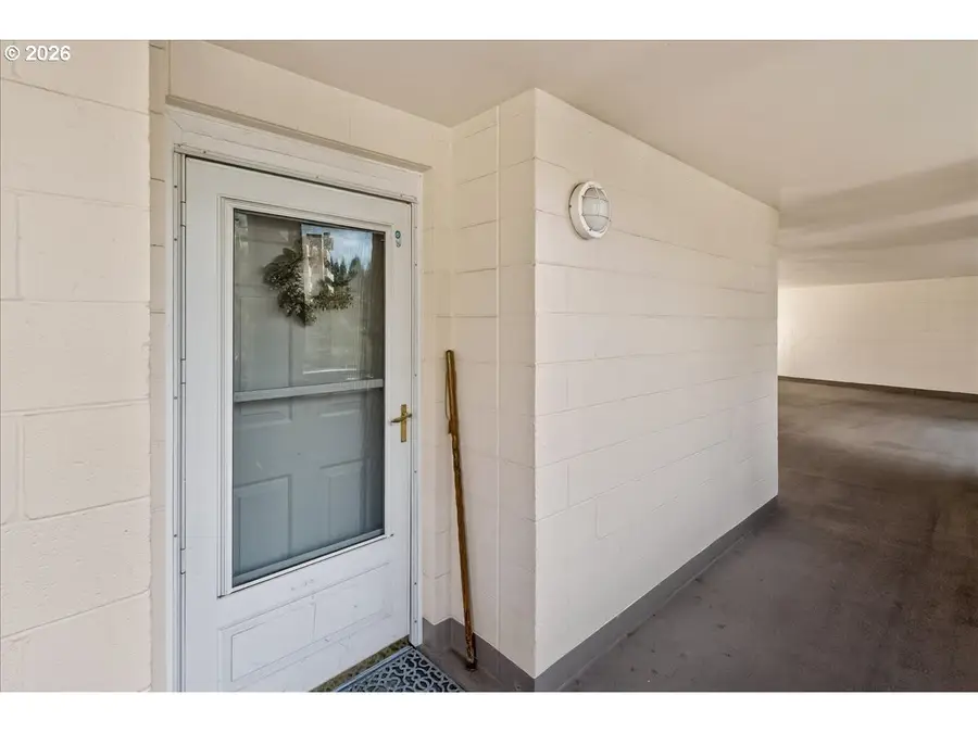 6625 W Burnside St, Portland, OR 97210 - #3