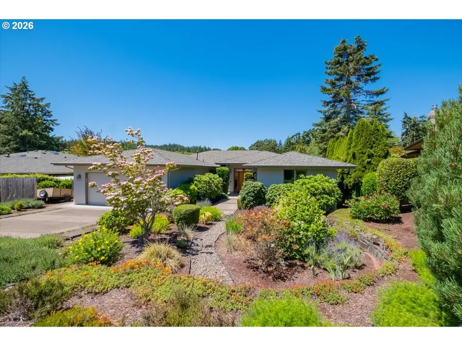 2548 NW Maser Dr, Corvallis, OR 97330 - #3