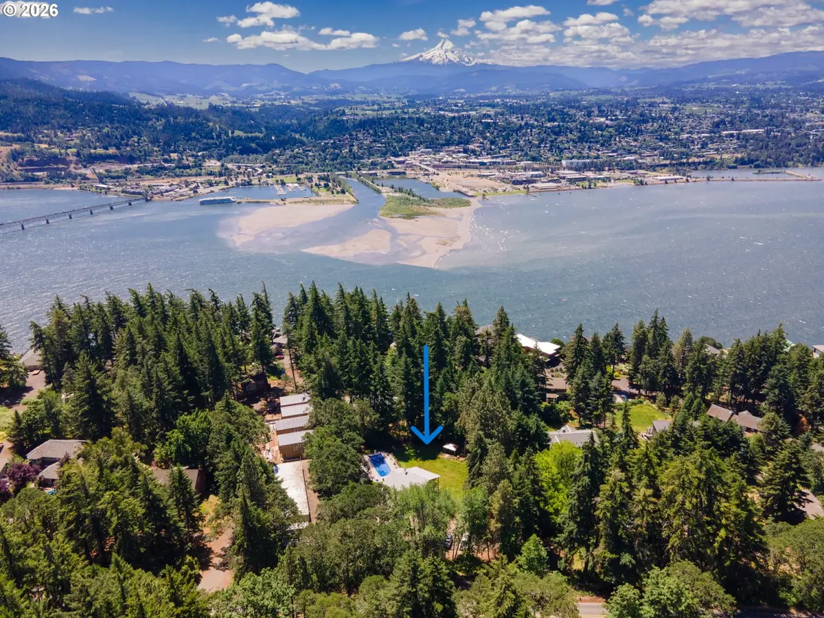 725 W Jewett Blvd, White Salmon, WA 98672 - #1