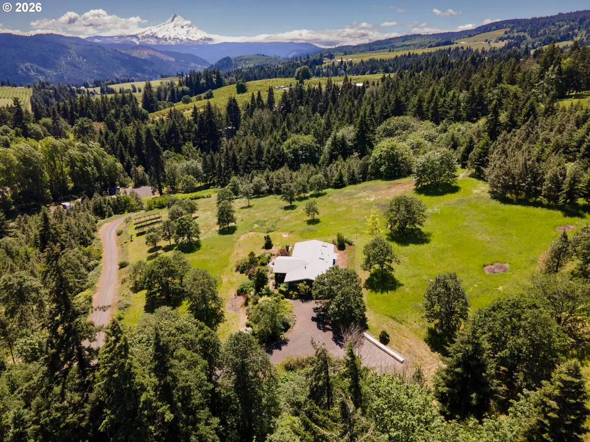 5090 Binns Hill Dr, Hoodriver, OR 97031 - #1
