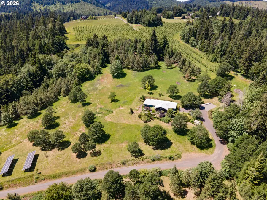 5090 Binns Hill Dr, Hoodriver, OR 97031 - #2