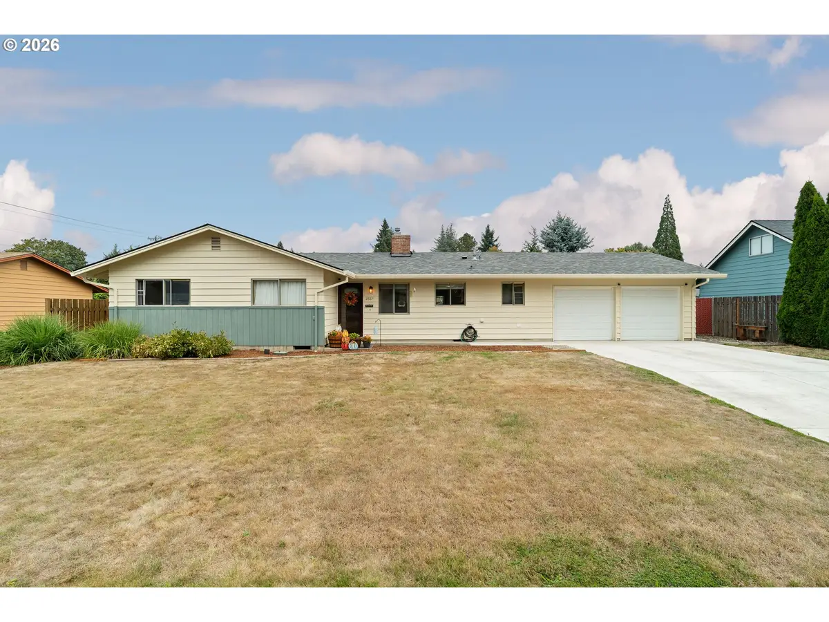 2867 NE Azalea St, Hillsboro, OR 97124 - #1