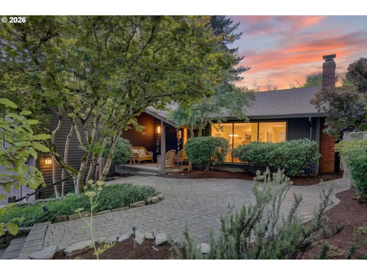 3165 SW Raleighview Dr, Portland, OR 97225 - #1