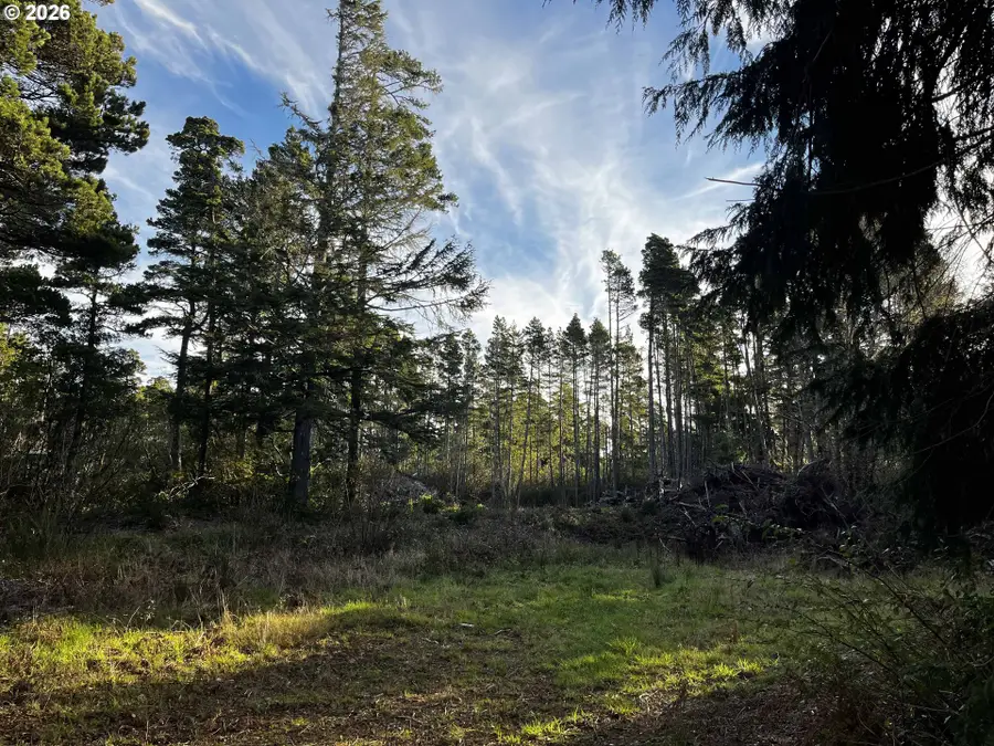 Hwy 101 #800, Florence, OR 97439 - Image #3