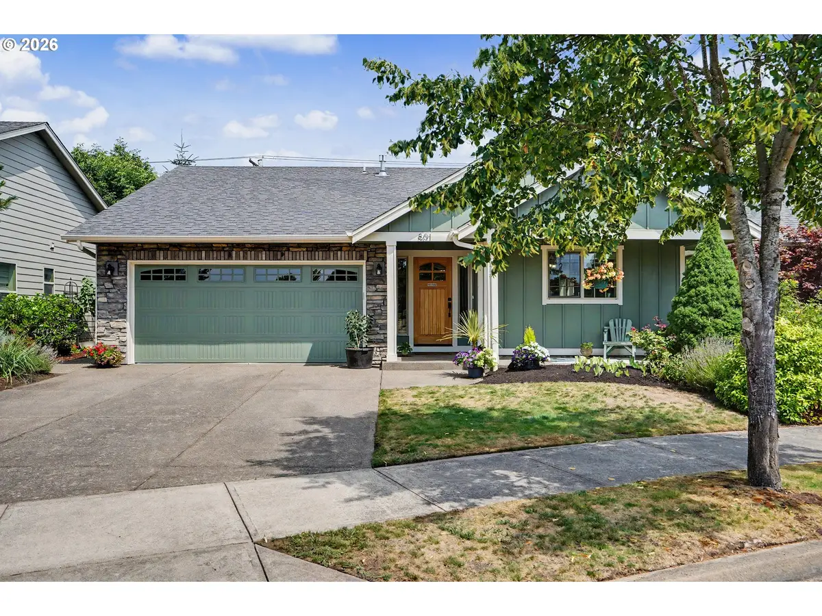 801 Pintail St, Silverton, OR 97381 - #1