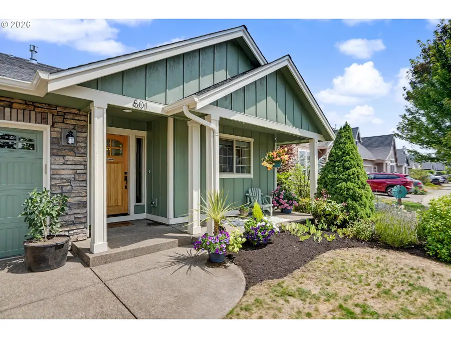 801 Pintail St, Silverton, OR 97381 - #3