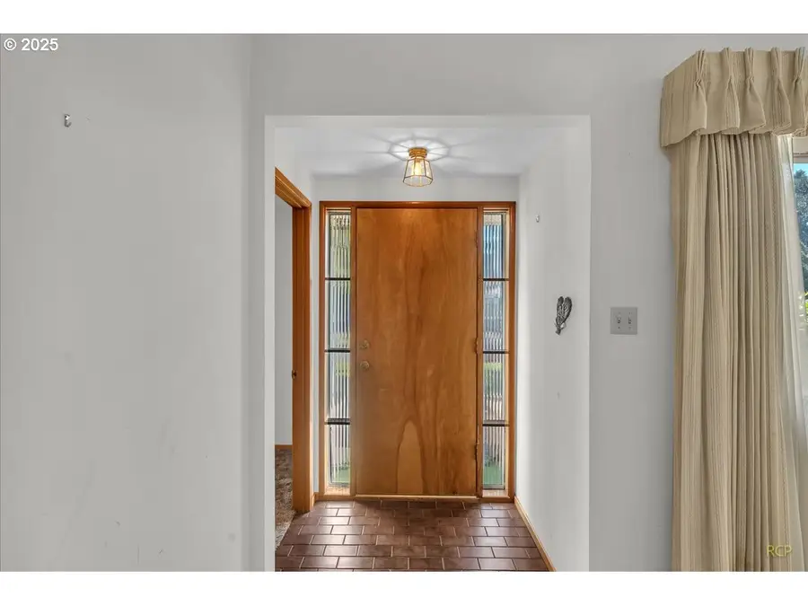 341 SE 153rd Ave, Portland, OR 97233 - Image #3