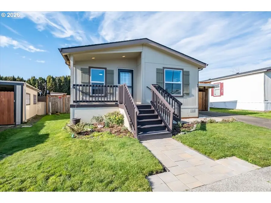 830 N Main St, Mount Angel, OR 97362 - #3