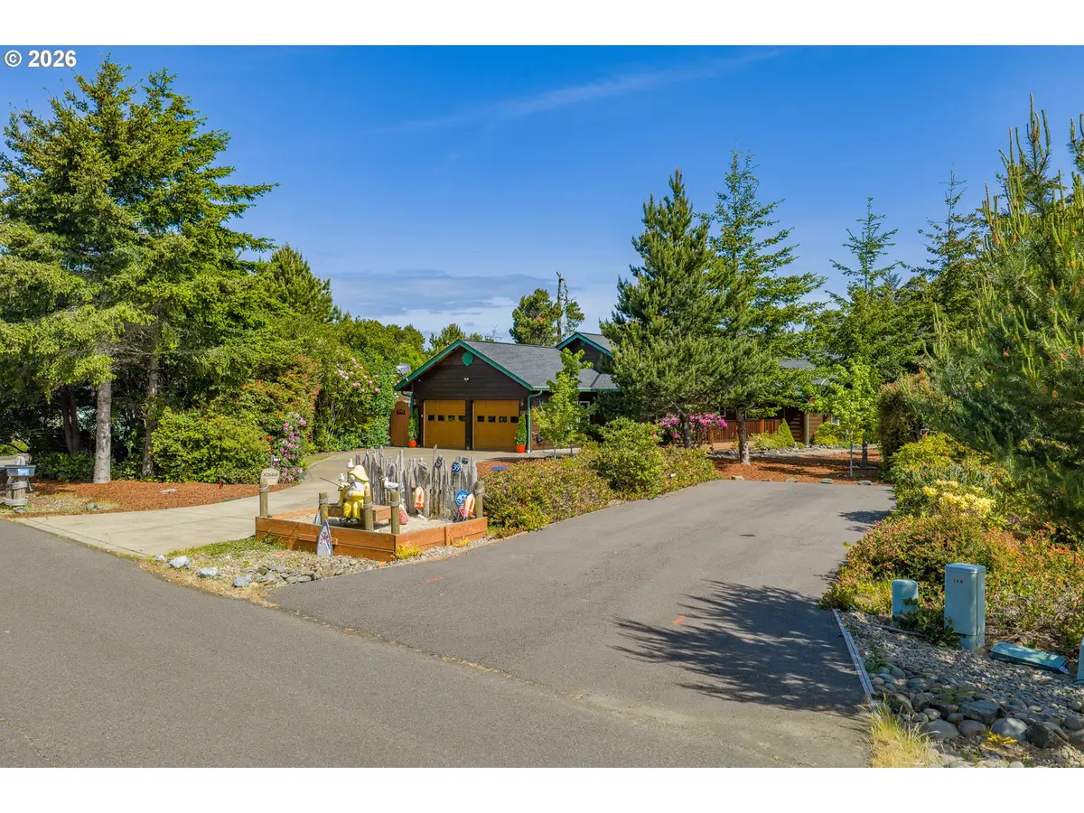 87660 Saltaire St, Florence, OR 97439 - #1