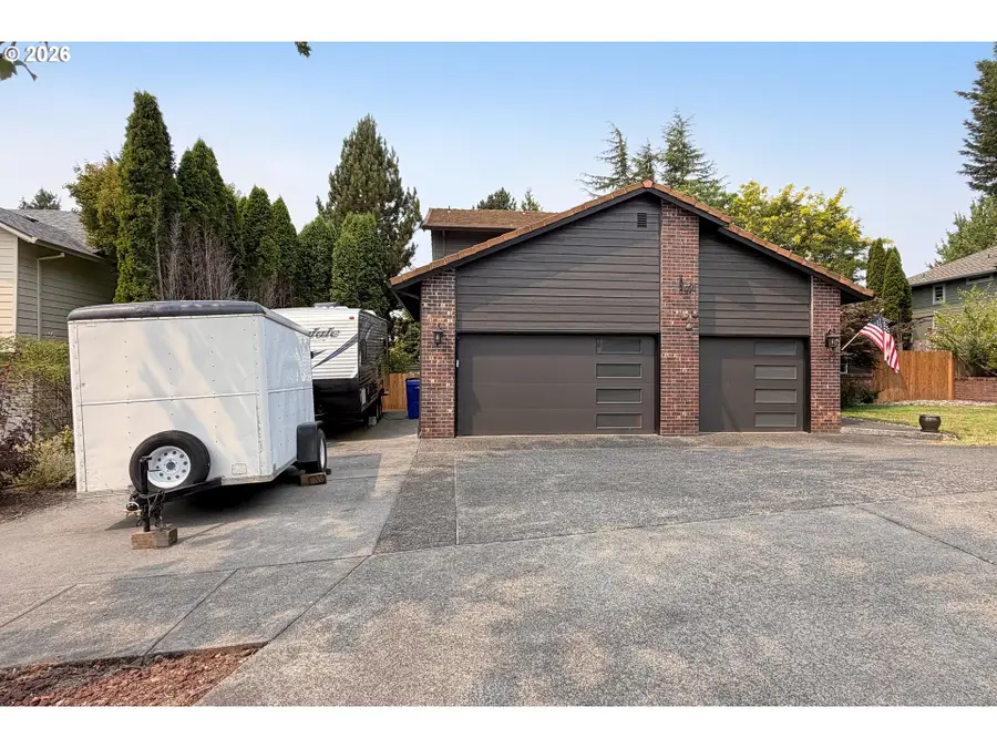 1067 SE Dogwood Ln, Gresham, OR 97080 - #2