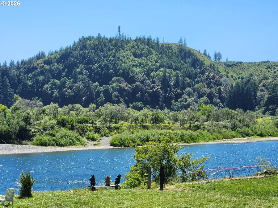 95452 N Bank Rogue River Rd, Gold Beach, OR 97444 - #3
