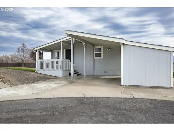 313 12th St, LaGrande, OR 97850