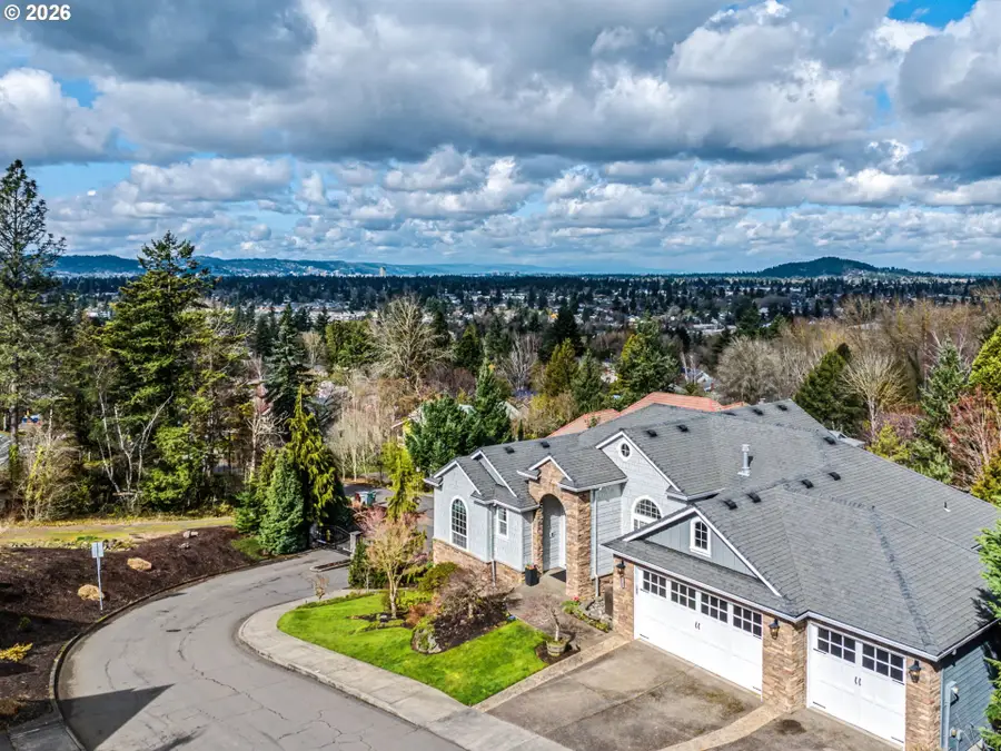 8512 SE Constance Dr, Northwest Clackamas, OR 97086 - #3