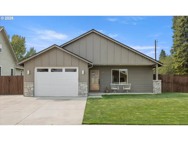 211 W Oak St, Yacolt, WA 98675