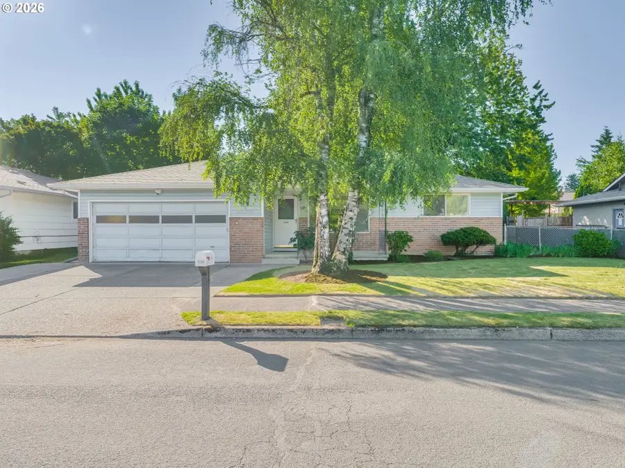 1230 SE 214th Ave, Gresham, OR 97030 - #2