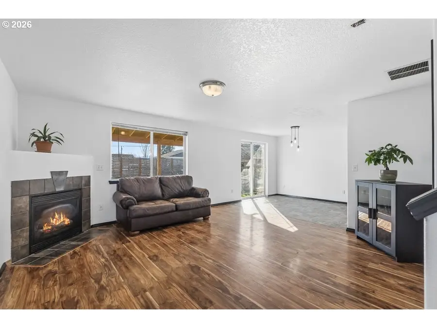 319 Berkley Ave, Molalla, OR 97038 - #2