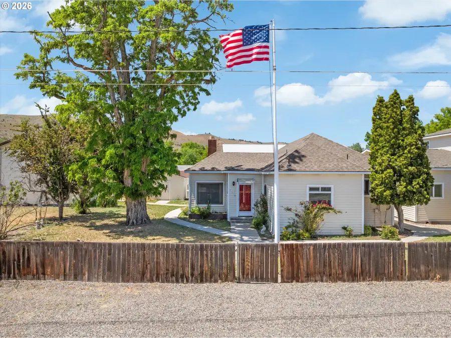1445 14th St, Baker City, OR 97814 - #3