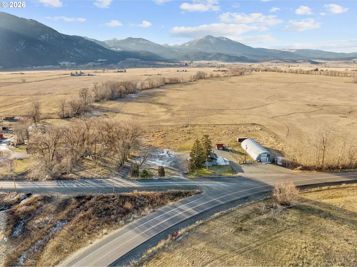 46278 Pocahontas Rd, Haines, OR 97833 - Image #1