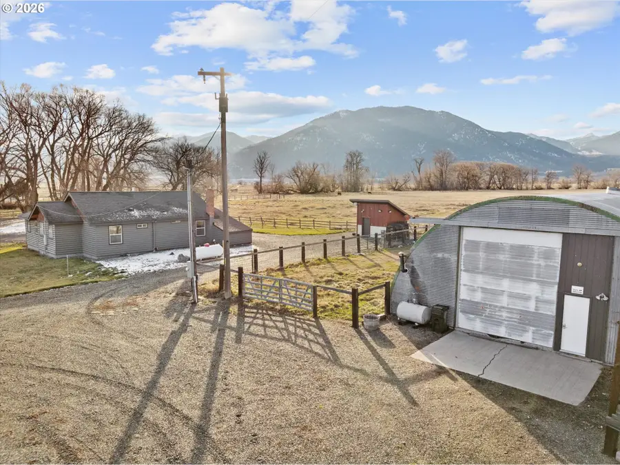 46278 Pocahontas Rd, Haines, OR 97833 - Image #3