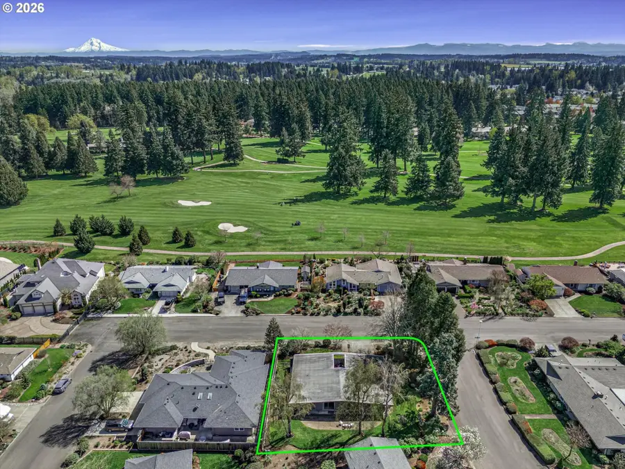 2205 N Country Club Dr, Canby, OR 97013 - #2