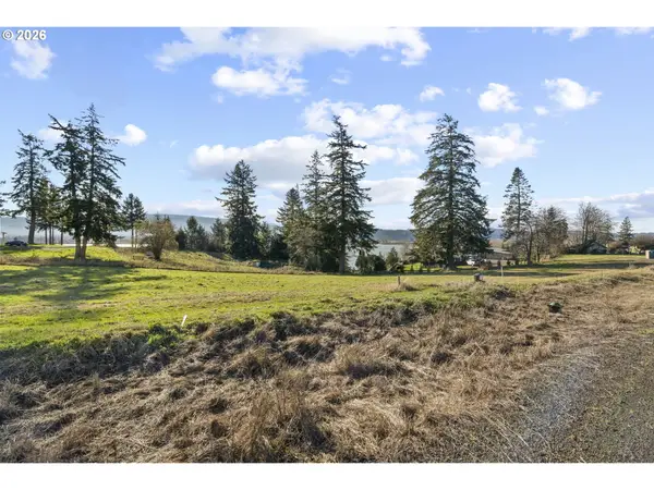 37 Sunnyfield Dr #31, Cathlamet, WA 98612