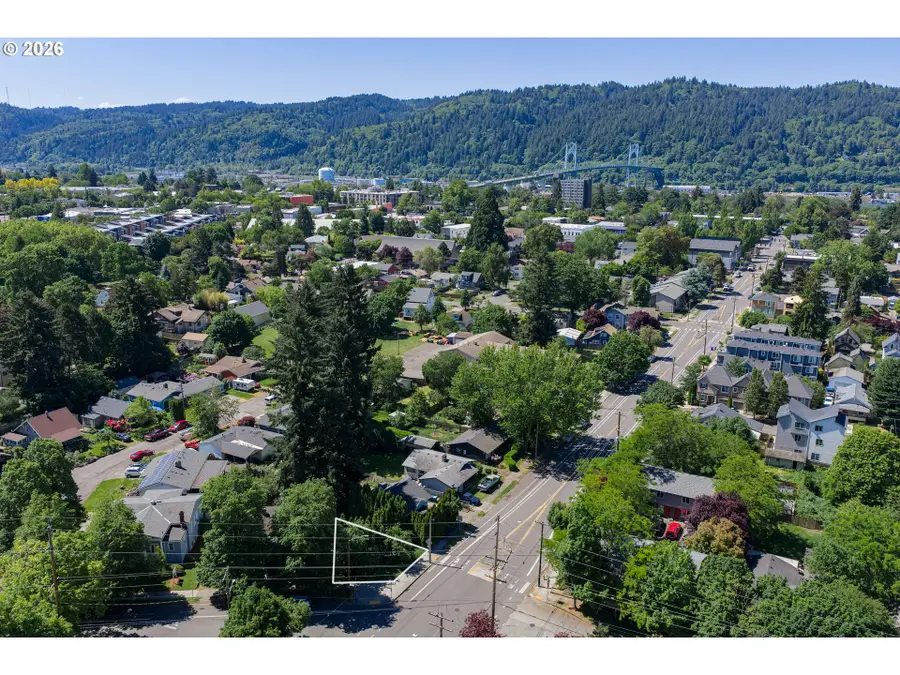 N Smith St, Portland, OR 97203 - #3