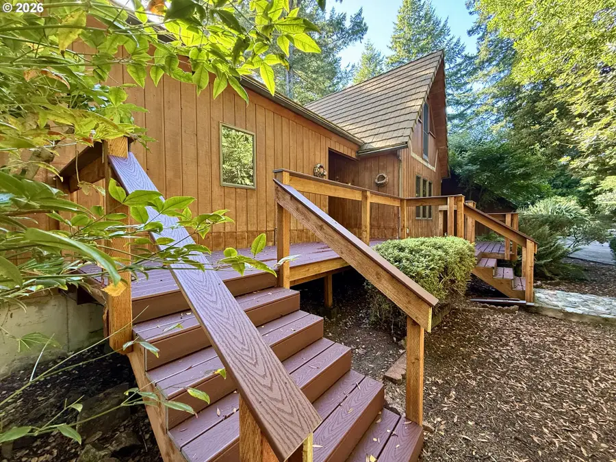 940 Pioneer Ln, Brookings, OR 97415 - #3