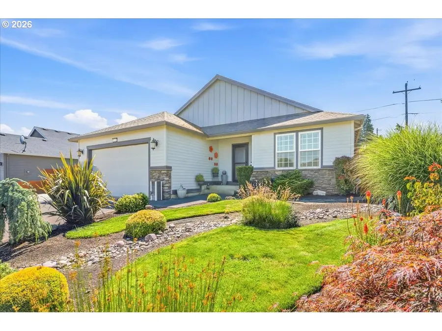 20847 Yukon St, Aurora, OR 97002 - #2