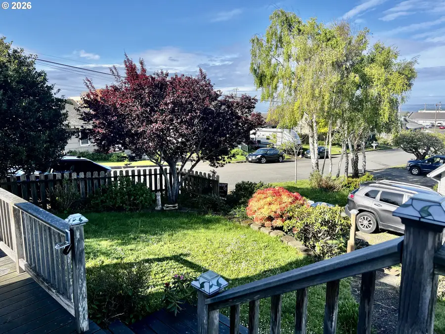 94251 2nd St, Gold Beach, OR 97444 - #2