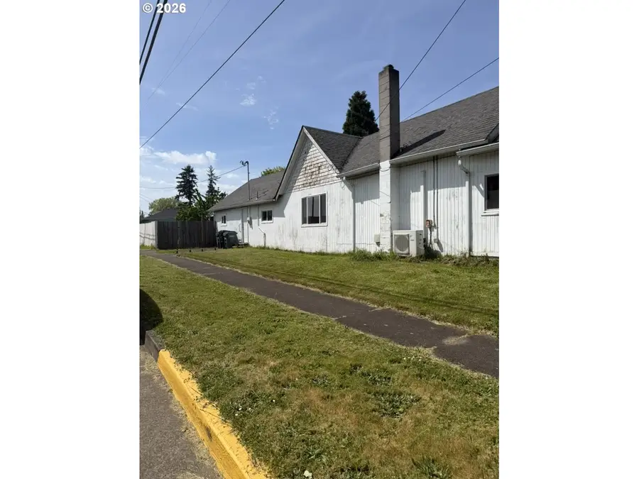 690 S 6th St, Independence, OR 97351 - #3