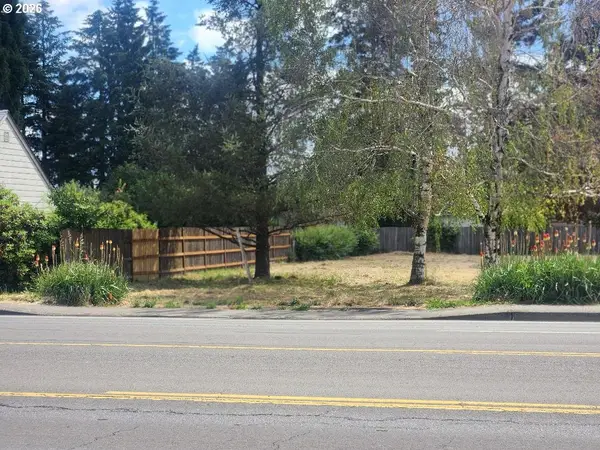 4762 Lancaster Dr, Salem, OR 97305