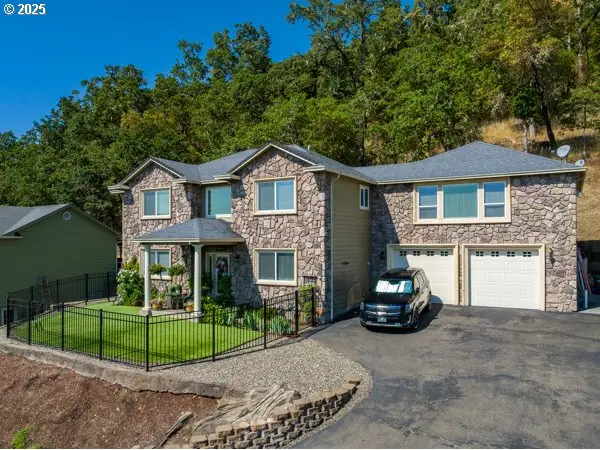 1584 NW Avery St, Roseburg, OR 97471 - Image #3