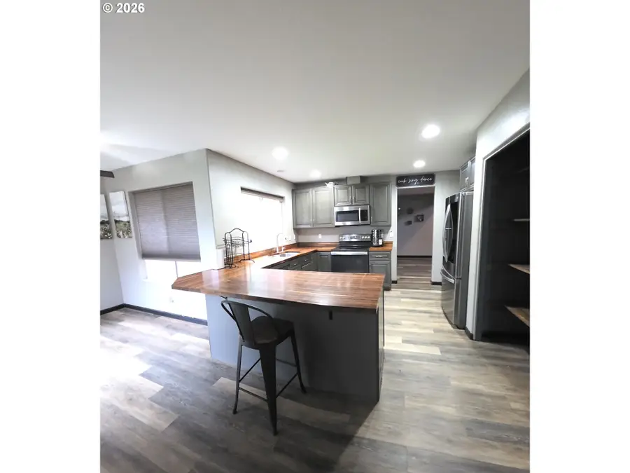 2703 SW 11th St, Battle Ground, WA 98604 - #3