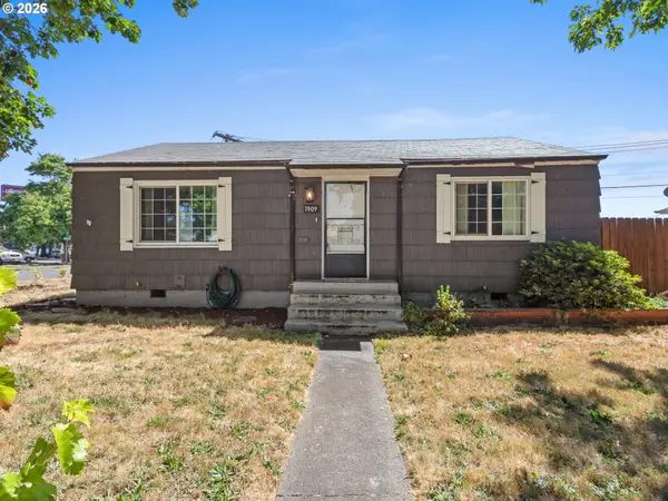 1909 Washington Way, Longview, WA 98632