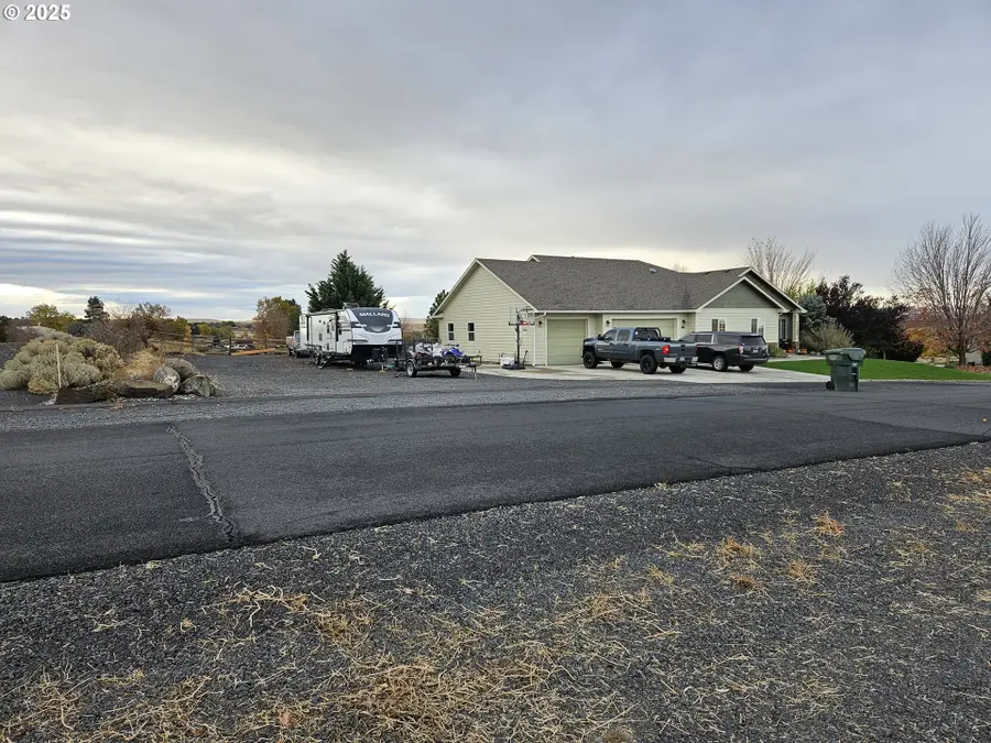 77195 Joyce Way, Echo, OR 97826 - Image #3