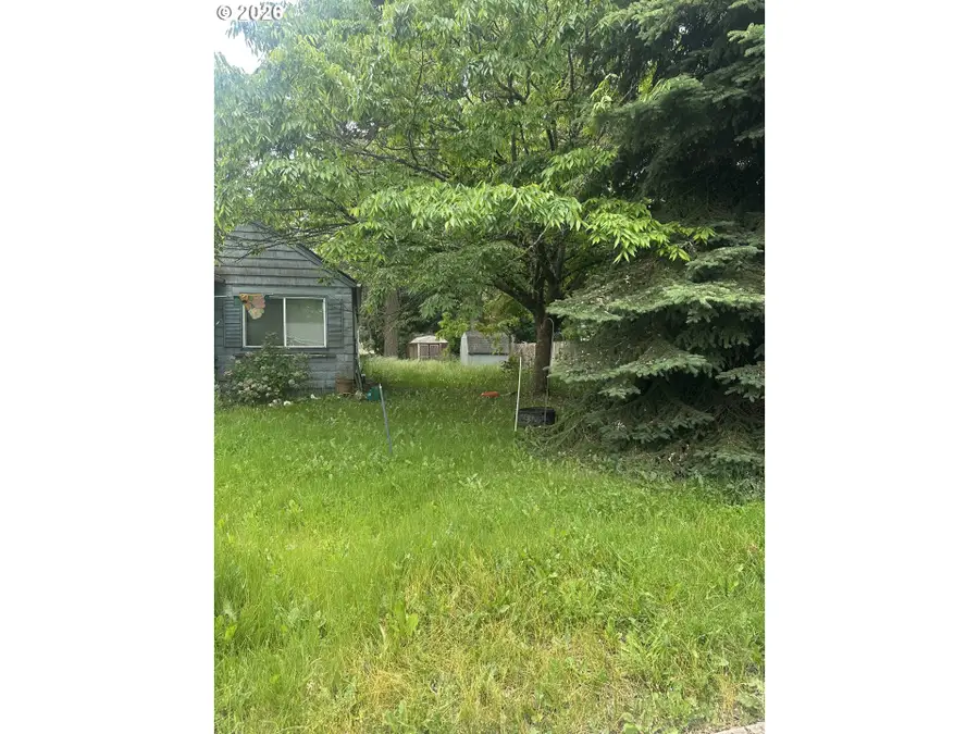 324 NW Garibaldi St, Hillsboro, OR 97124 - #2
