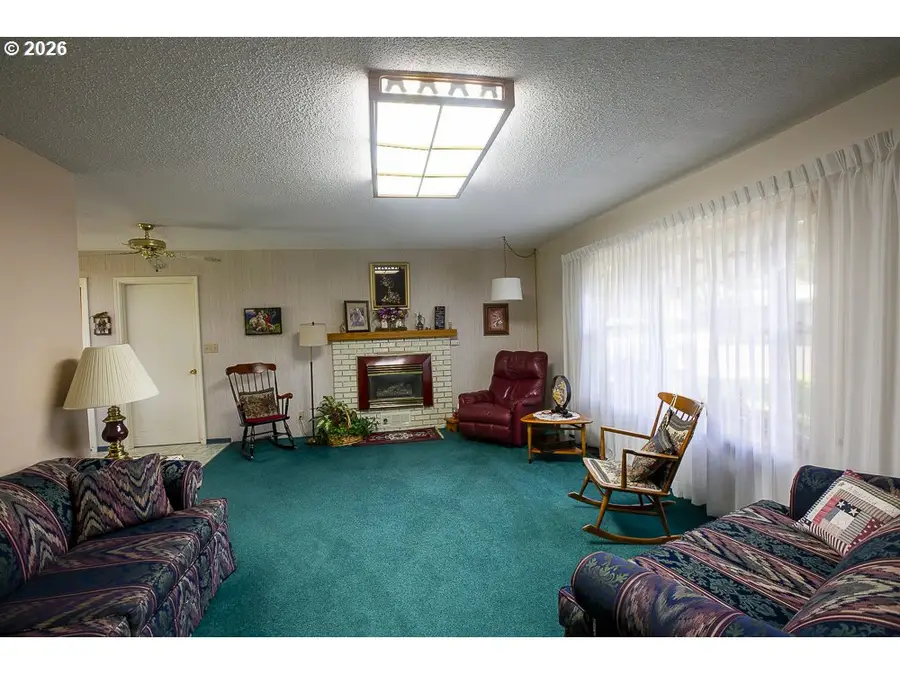 2448 Century Loop, La Grande, OR 97850 - #3