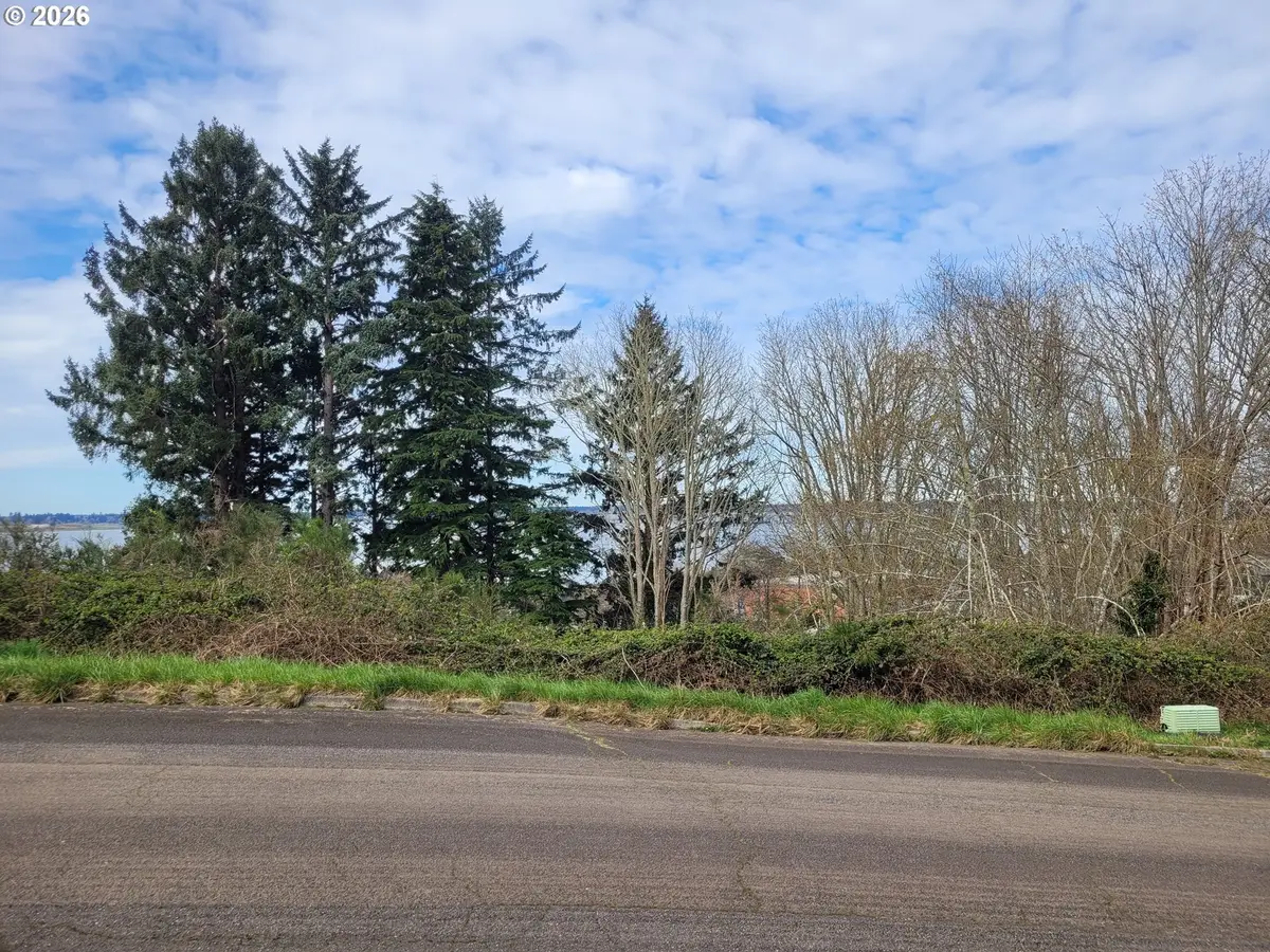 Waldorf Cir, Astoria, OR 97103 - #1