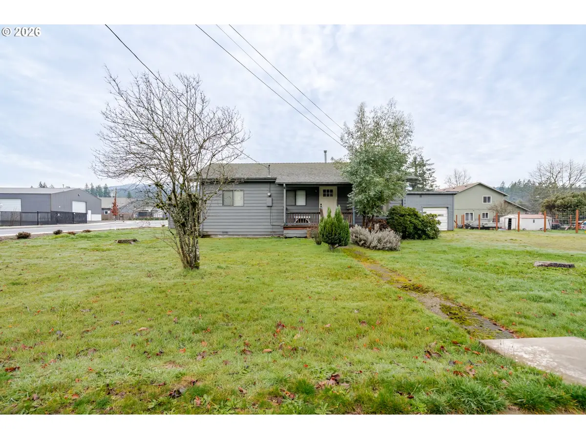410 SW Broadway St, Mill City, OR 97360 - Image #1