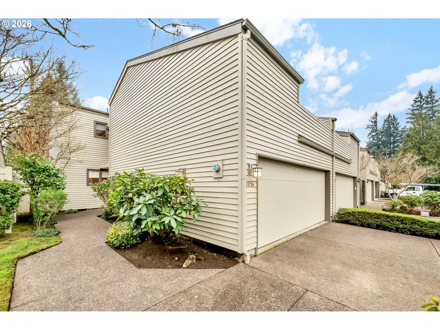 2036 Eastwood Ln, Eugene, OR 97401 - Image #2