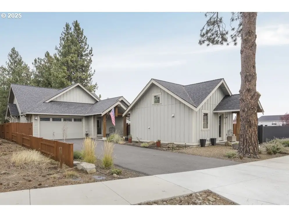 110 W Heising Dr, Sisters, OR 97759 - Image #1