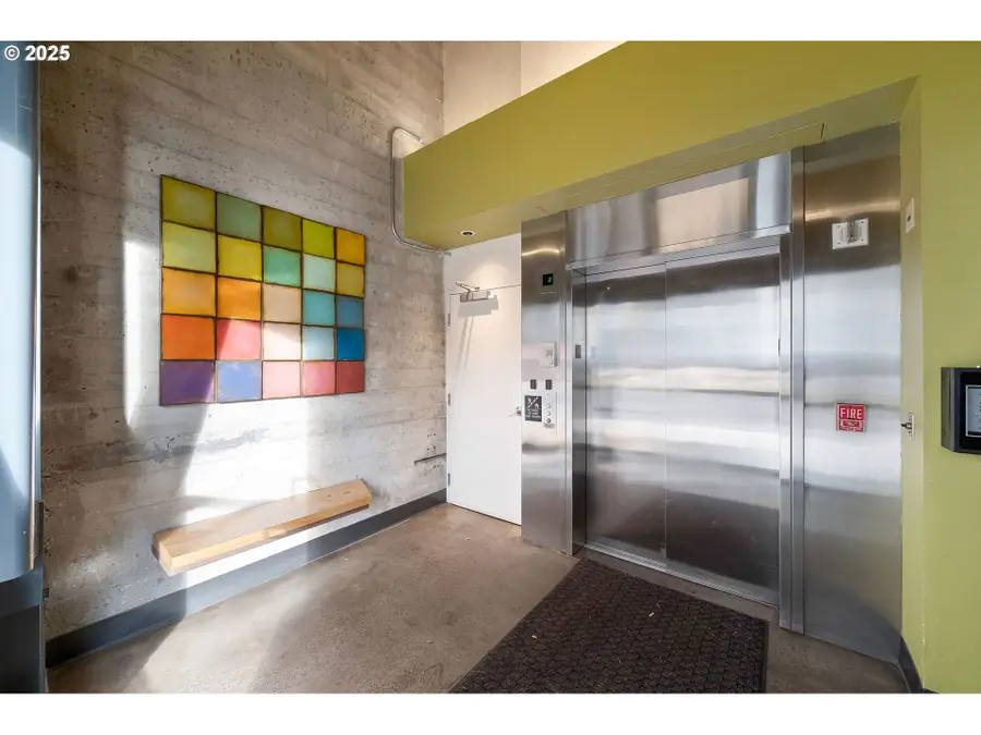 300 NW 8th Ave #902, Portland, OR 97209 - Image #3