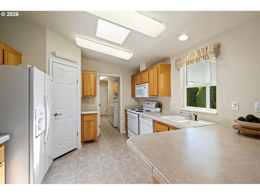 3220 Crescent Ave #18, Eugene, OR 97408 - #3