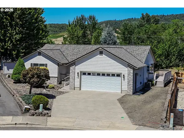 117 NW Romayo Ct, Winston, OR 97496