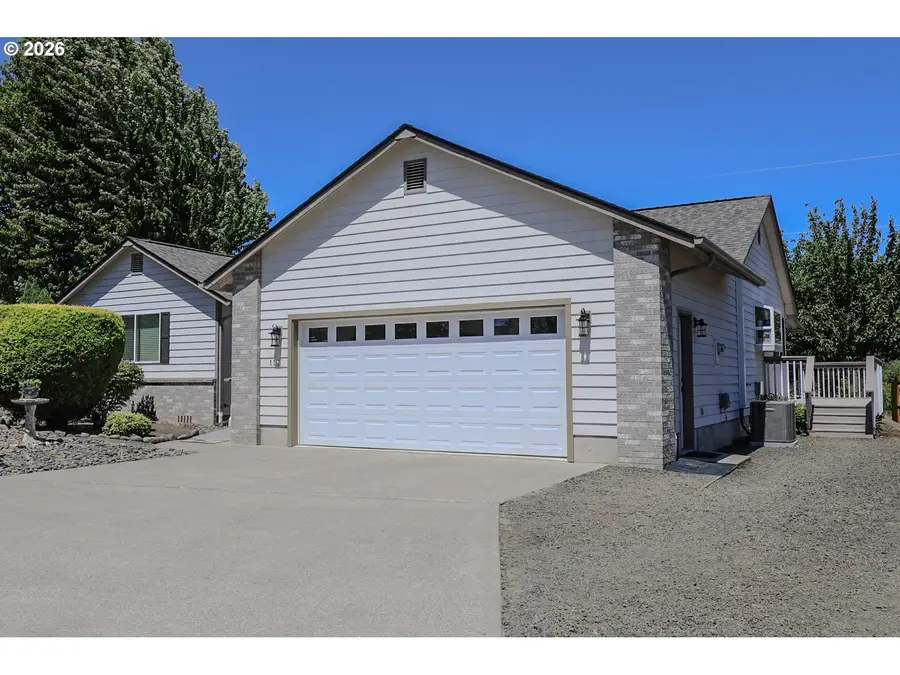117 NW Romayo Ct, Winston, OR 97496 - #2