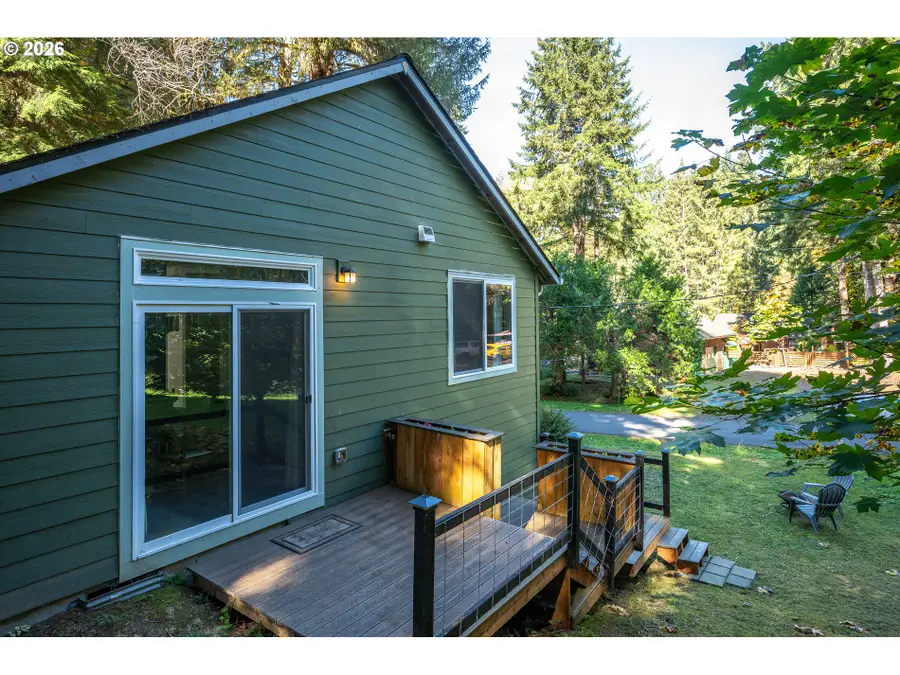 9904 Beach Dr, Clatskanie, OR 97016 - #3