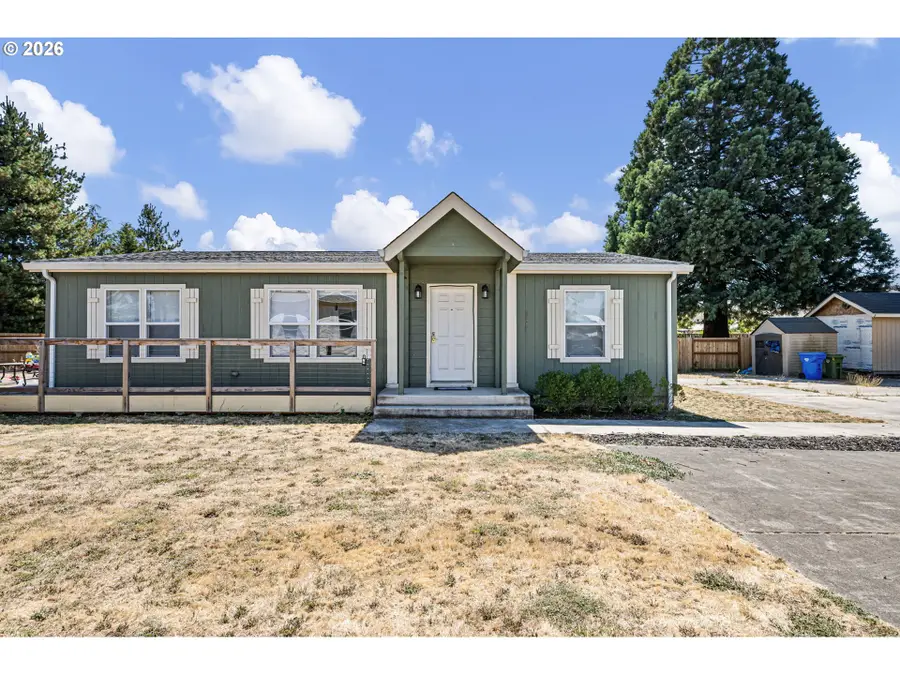 722 S 8th St, Cottage Grove, OR 97424 - #2