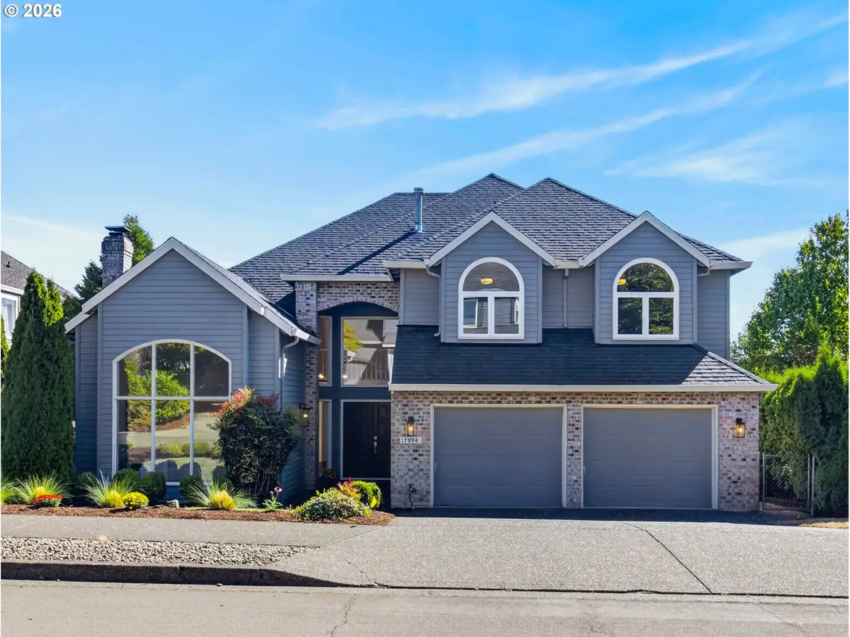 17994 Saint Clair Dr, Lake Oswego, OR 97034 - #1