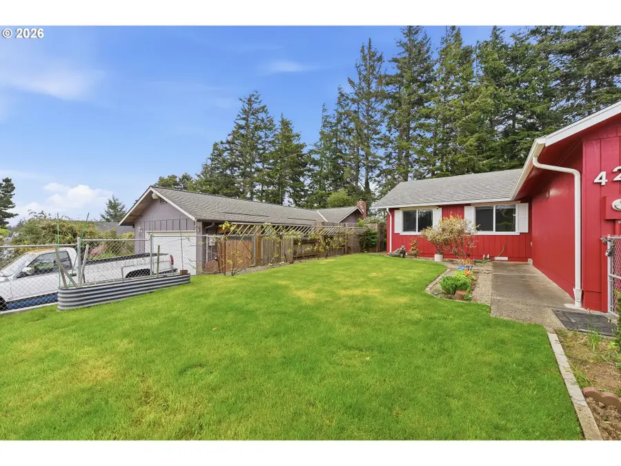 425 Radar Rd, Coos Bay, OR 97420 - #3