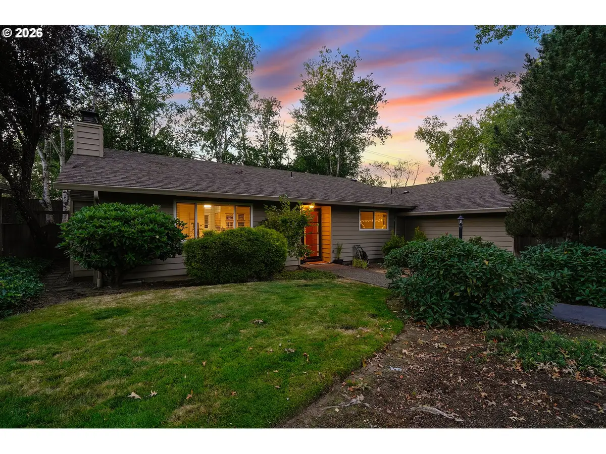 11263 SW Springwood Dr, Portland, OR 97223 - #1